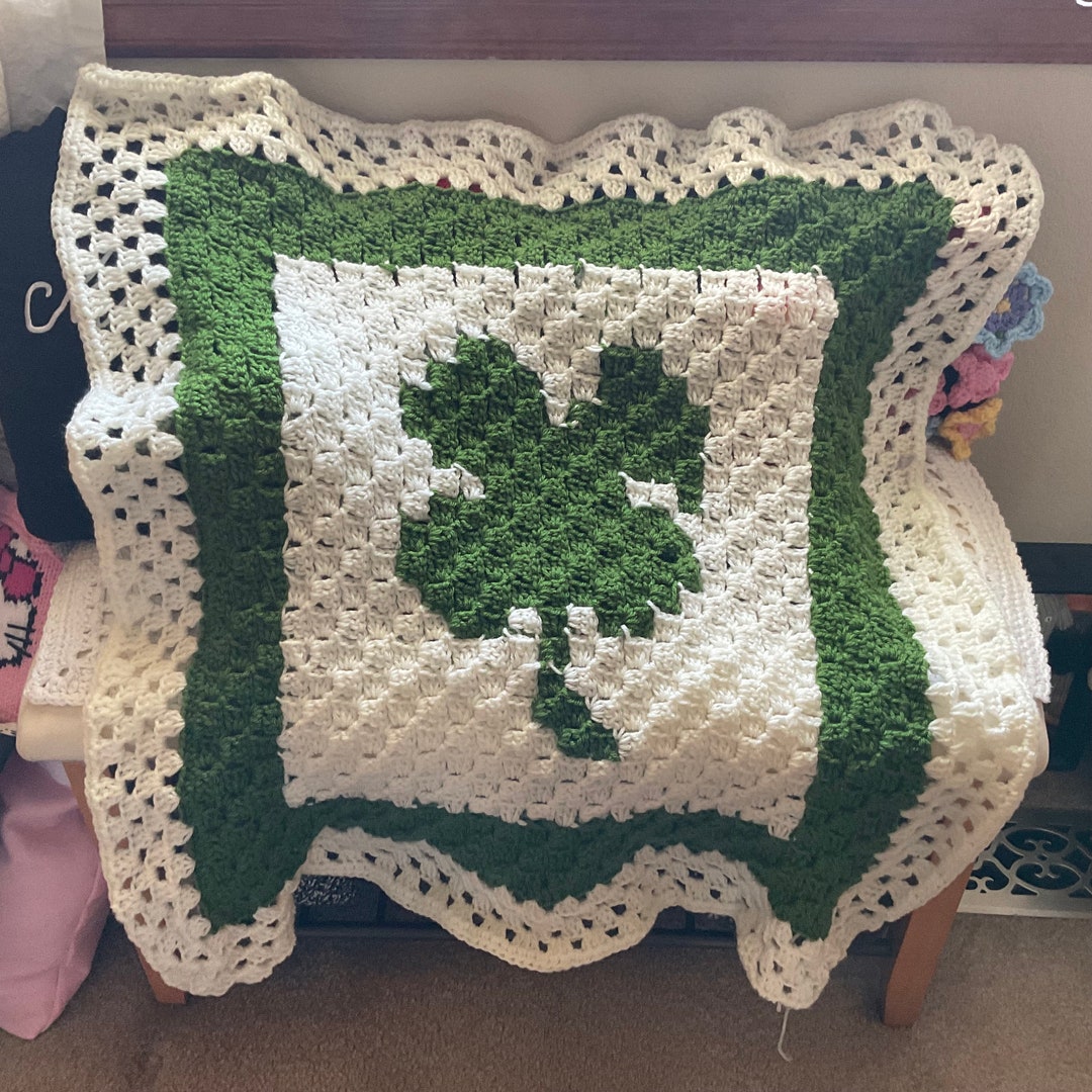 St Patrick's Day Shamrock Pattern Print Hooded Blanket main image 1