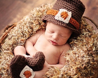 Newborn - 6 month Booties:  Thanksgiving Pilgrim Baby Booties