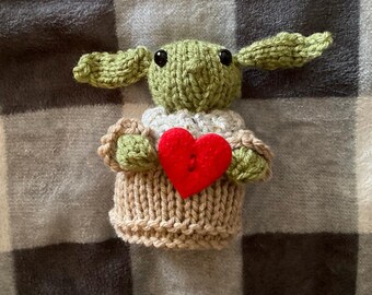 Fans of Mandalorian and Yoda - Valentine Green Baby Child Cute