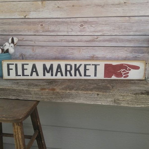 Rustic Flea Market Sign, French Country Market decor, Farmhouse Wall Decor, Primitive sign, Vintage pointing hand distressed wood sign