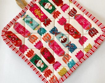 Christmas Crackers  Cork and Cotton Pot Holder- vegan, sustainable, washable, three layer