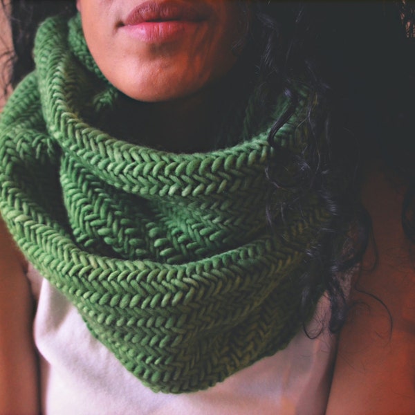 Astrid Cowl in Emerald Green/ Chunky Herringbone Knit Infinity Scarf, autumn fall winter