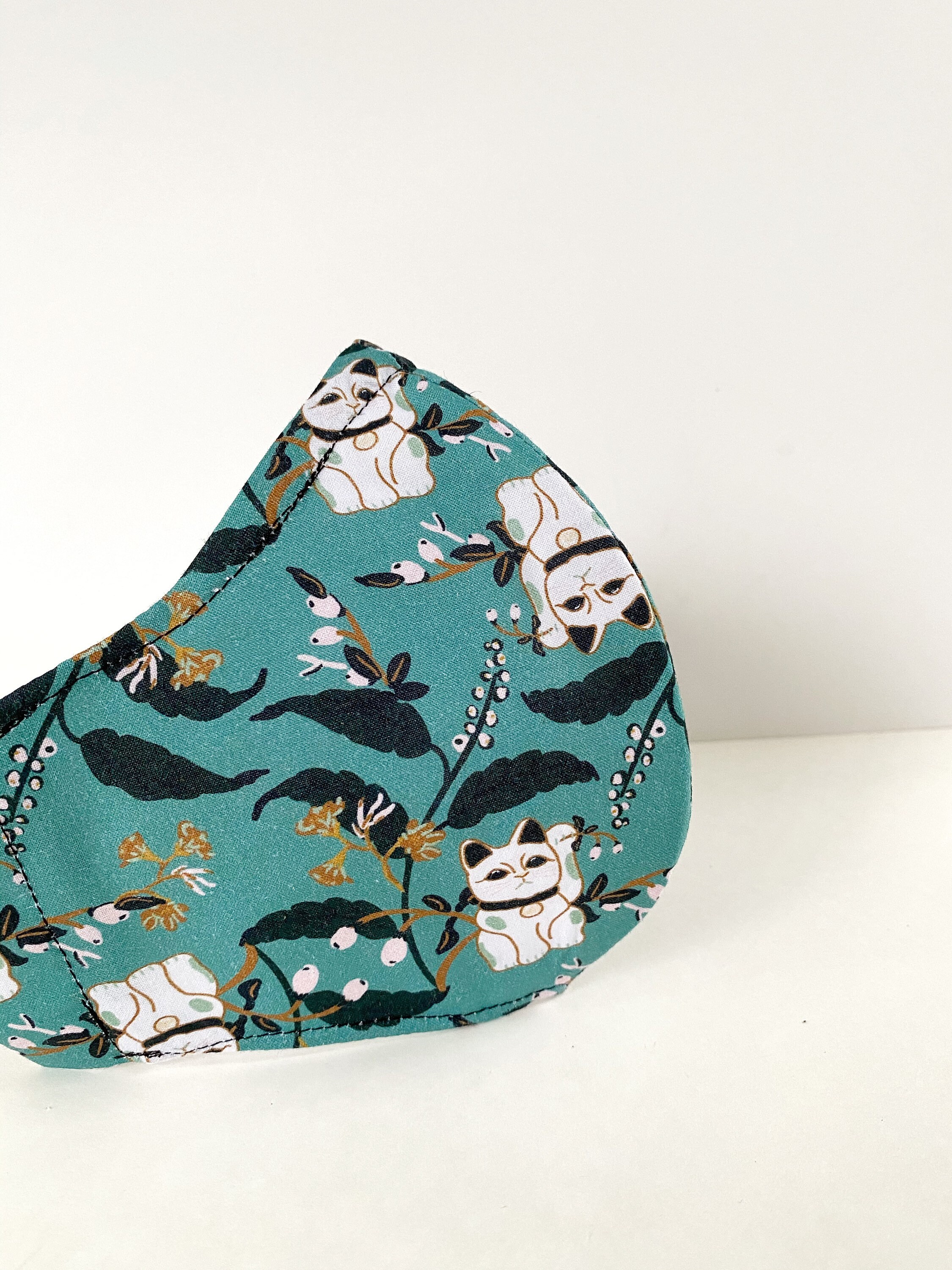 Chinese Lucky cat 3 Layer Mask reusable / washable face mask, filter