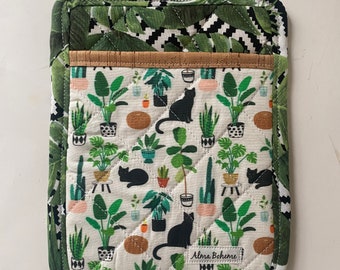 Black cats and Plants Cork and Cotton Potholder- vegan, sustainable, washable, three layer insulation