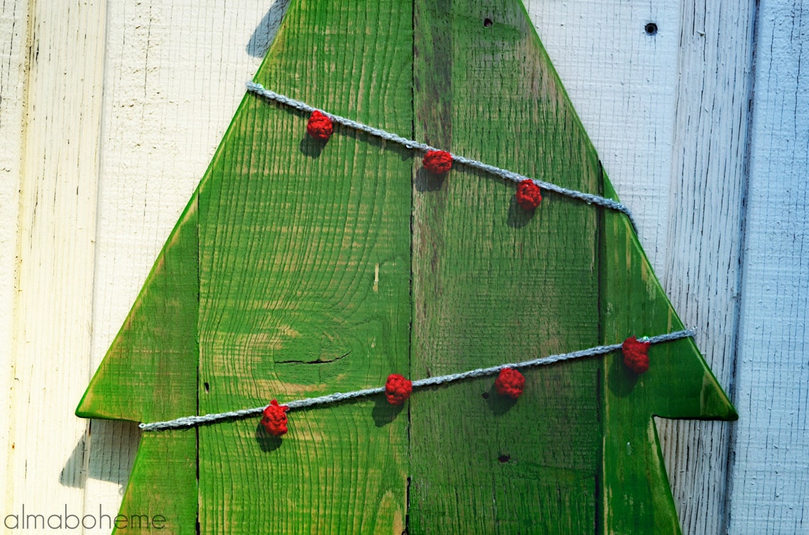 Christmas Wood Trees wall hangers pallet wood garland Etsy