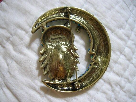 Gorgeous Heidi Daus moon and owl brooch - image 2