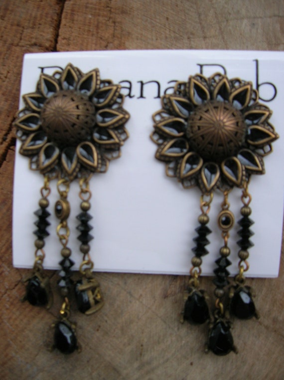 Banana Bob black enameled flower clip earrings - image 1