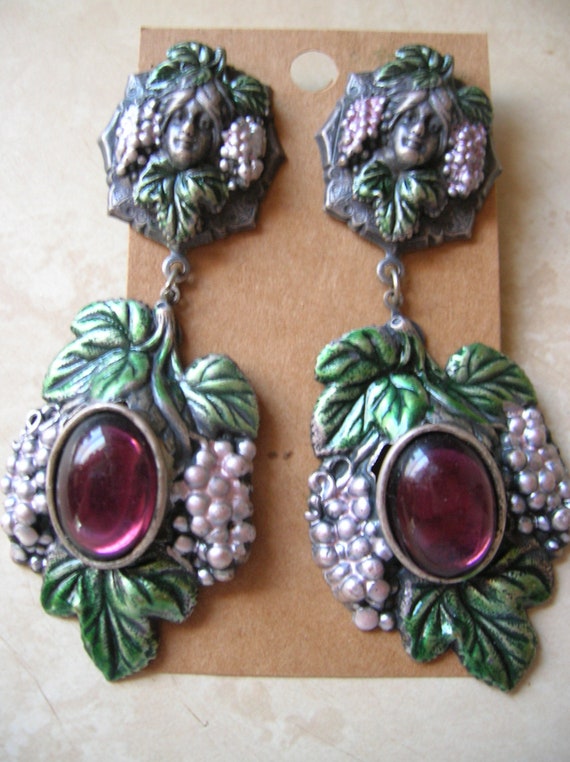 Banana Bob clip grapes maiden earrings