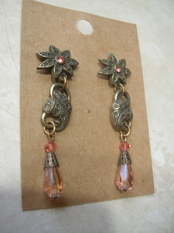 Banana Bob brass flower earrings with peach stones