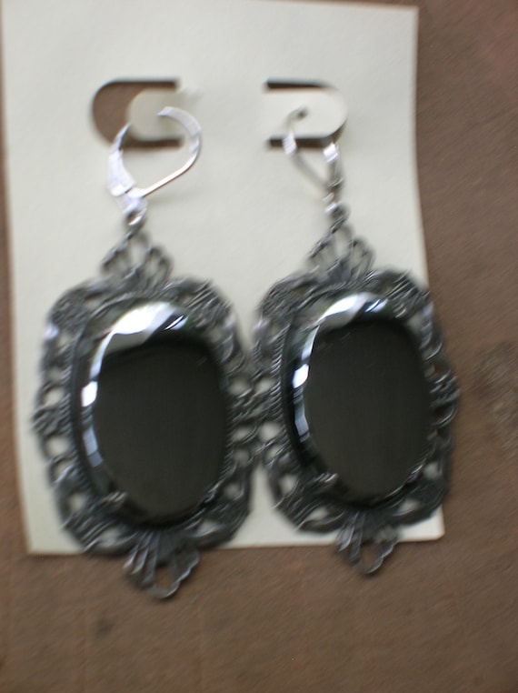 Banana Bob leverback gunmetal,hemetite earrings