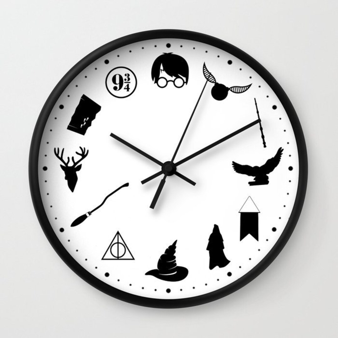 Harry Potter Clock / Harry Potter Black White Wall Clock / Hogwarts Wall Clock / Harry Potter