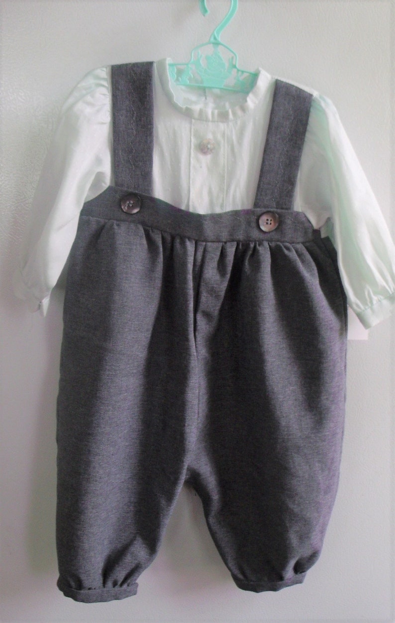 Length 22 Never Used Perfect Condition Sold As Is Store Stock AMISH Boys Green /& Gray Rompers Chest 20 AUTHENTIC NEW Handmade
