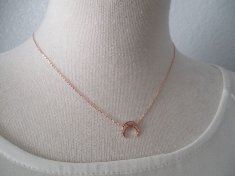 Tiny Gold, Silver or Rose Gold Crescent moon necklace.... dainty and delicate, birthday, wedding, bridesmaid gift zdjęcie 5