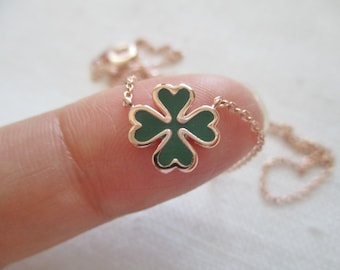 Collier trèfle à quatre feuilles... Collier porte-bonheur en or, or rose ou argent... collier fait main délicat, tous les jours, simple, anniversaire