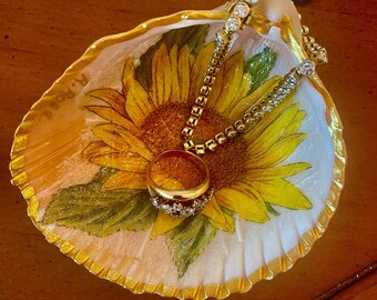 Decoupage Sunflower Shell Ring Dish, Beach, Shells, Decoupaged Shells, Shell Trinket Dish,Sunflower Shell Dish, Trinket Dish, Mother’s Day