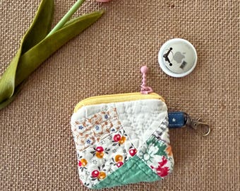 Vintage quilt tiny pouch / Ring pouch/ Accessories bag