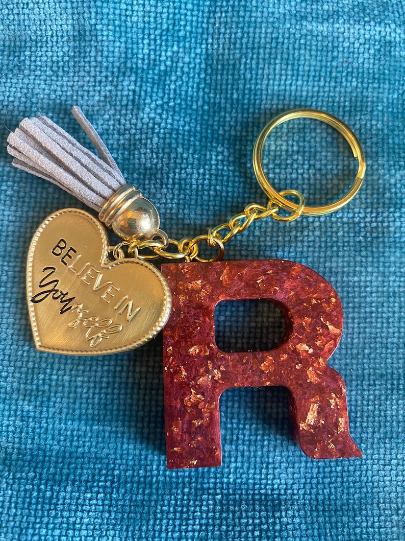 Adorable motivational letter R keychain