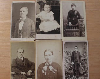 Kabinet met zes sepia-kabinetkaarten ca. 1900