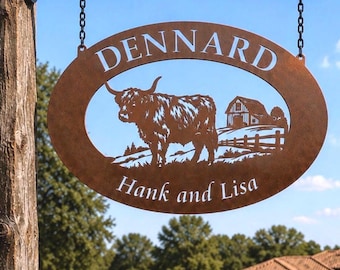 Personalisiertes Metallschild für den Bauernhof, rustikales Scheunenmotiv, Hochlandrinder, ländlicher Name, individuelles Geschenk für Ranch-Ehemänner und Rancher, Hofeingang, Außenbereich