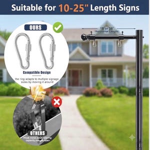 Puede incluir: Un poste de se&ntilde;alizaci&oacute;n de metal negro con un brazo horizontal que incluye dos mosquetones plateados ajustables. El texto indica Suitable for 10-25" Length Signs y 15 or 35" Horizontal Length. El dise&ntilde;o incluye dos mosquetones para sujeci&oacute;n.