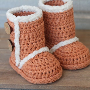 CROCHET PATTERN - "Winter Boots", PDF pattern, booties, slippers, baby boy or baby girl, cute snowboot Inventorium