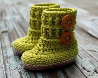 CROCHET PATTERN, baby booties , "Wellington" Baby Booties, Booty Pattern, Green Girls Boots, popular patterns, trending gifts, babyshower