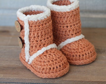 CROCHET PATTERN - "Winter Boots", PDF pattern, booties, slippers, baby boy or baby girl, cute snowboot Inventorium