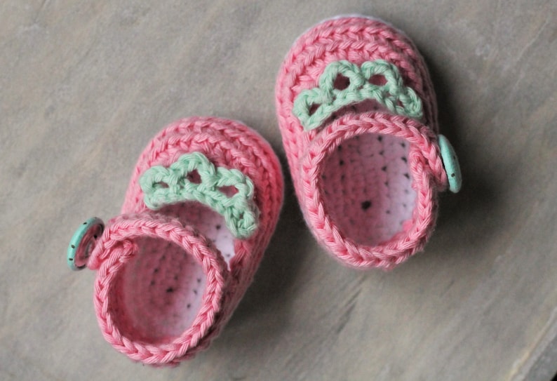 CROCHET PATTERN Sierra Maryjanes cute baby girls summer sandals PDF pattern, instant download. English Language Only image 1