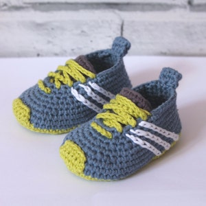 CROCHET PATTERN Cute baby Sneaker Crochet booties "Federation" Runners" cool modern funky, Blue running shoes boys, English language only