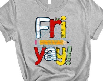 Może przedstawiać: Szara koszulka z napisem "Fri yay!" w kolorowym, zabawnym wzorze. Słowo "Fri" jest w stylu niebiesko-białego papieru w kratkę, "yay!" jest w kolorze czerwonym i żółtym, a pośrodku znajduje się grafika ołówka.