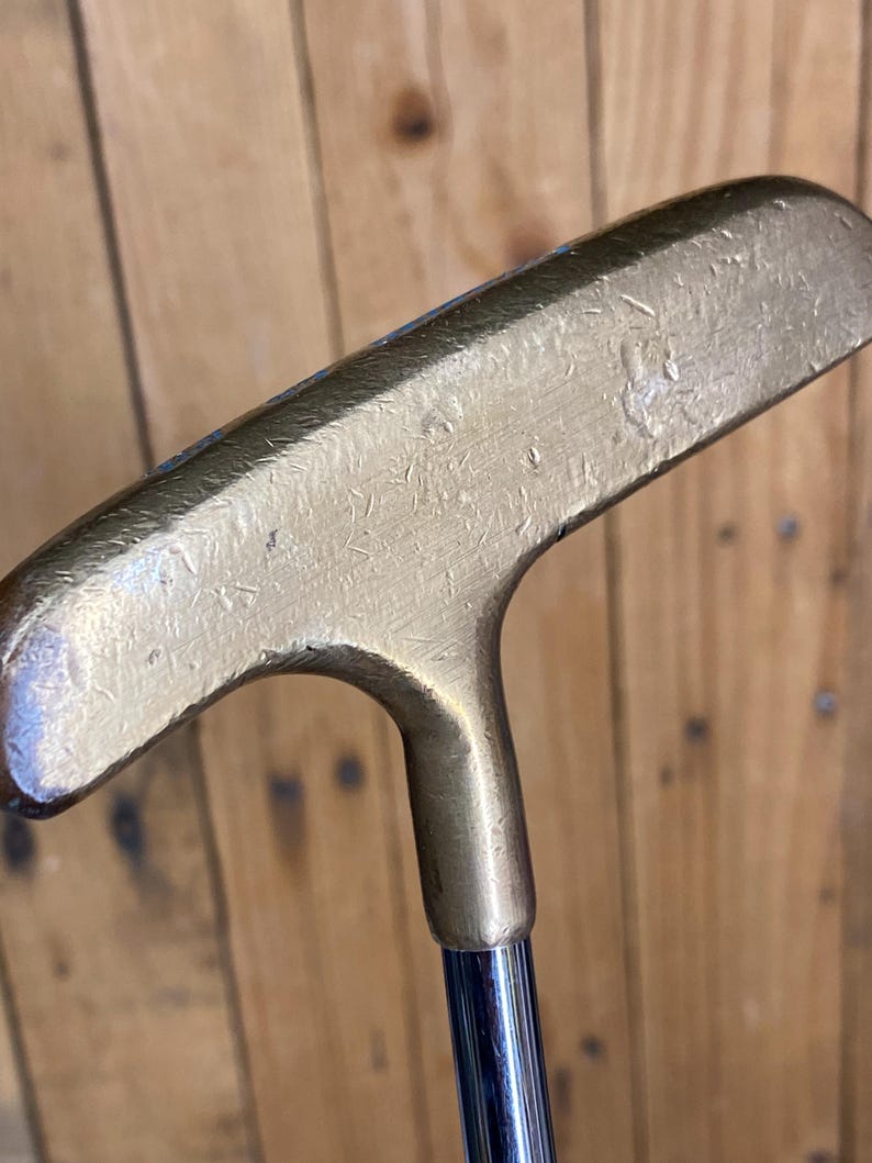 Grifo de cerveza Guinness, putter vintage, palo de golf y pelota imagen 12