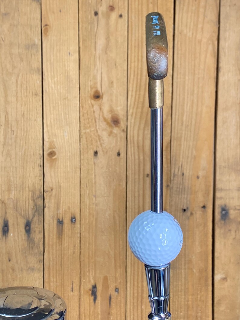 Grifo de cerveza Guinness, putter vintage, palo de golf y pelota imagen 8