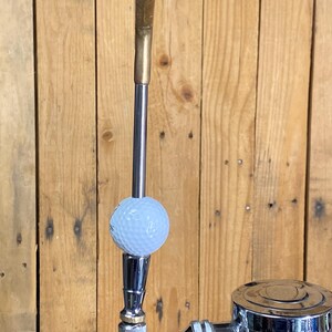Grifo de cerveza Guinness, putter vintage, palo de golf y pelota imagen 9
