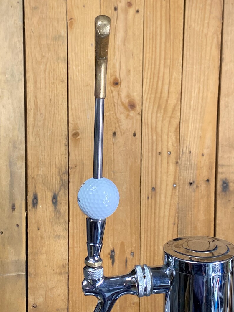 Grifo de cerveza Guinness, putter vintage, palo de golf y pelota imagen 9