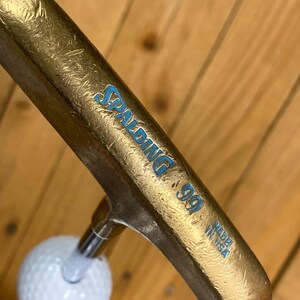 Grifo de cerveza Guinness, putter vintage, palo de golf y pelota imagen 10