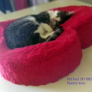 Pet bed HEART 3D with removable cover, very soft & comfortable Minky plush durable cat bed or small dog bed image 2