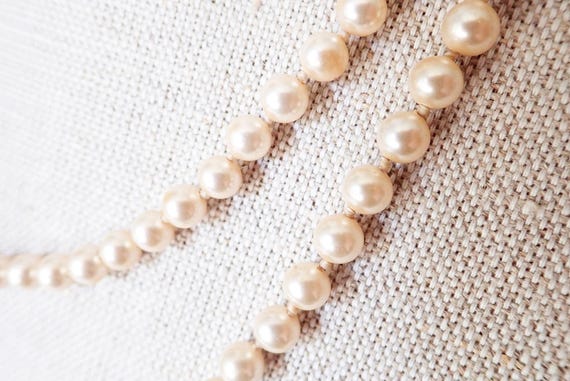 Vintage Single Strand Strings of Simulated Pearls… - image 2