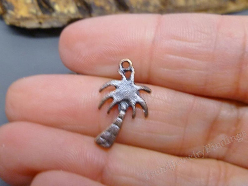 Mc0279 BULK 50 Tropical Palms Tree Charms in antique Copper Tone Summer Vacation charms Wholesale
