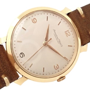Authentic! IWC Schaffhausen International Watch Co 18k Yellow Gold Manual Watch