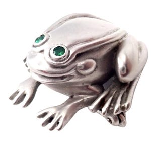 Rare! Authentic Kieselstein Cord 18k White Gold Frog Emerald Brooch 1998