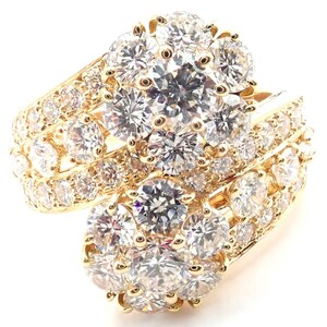 Authentic! Van Cleef & Arpels Snowflake 18k Yellow Gold Diamond Two Flower Ring