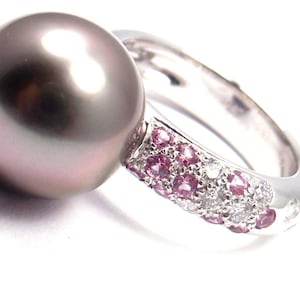 ¡Auténtico! Anillo Cartier de oro blanco de 18 quilates con perla de Tahití, diamantes y zafiro rosa