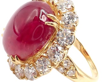 Authentic! Van Cleef & Arpels 18k Yellow Gold Large Cabochon Ruby Diamond Ring