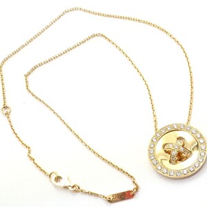 Authentic! Van Cleef & Arpels 18k Yellow Gold Diamond Button Pendant Necklace