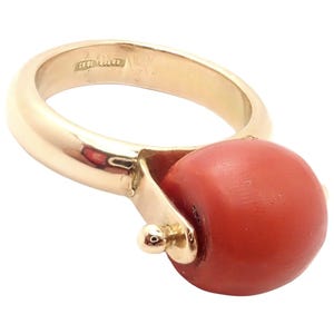 Rare! Vintage Estate 18k Yellow Gold Spinning Red Coral Ring