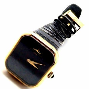 Authentic! Baume & Mercier 18k Yellow Gold Manual Wind Watch 38304