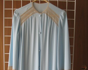 Lovely simply elegant Vanity Fair dressing gown - size 34 - vintage
