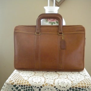 Vintage Coach British Tan portfolio/briefcase, made in NYC, excellent pre-owned condition!