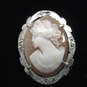 Little 800 silver cameo with marcasites
