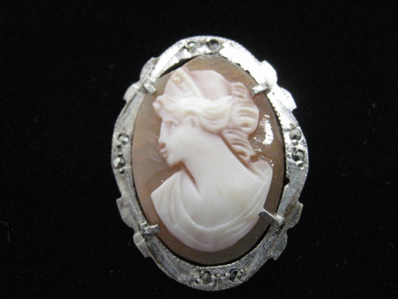 Little 800 silver cameo with marcasites - image 1